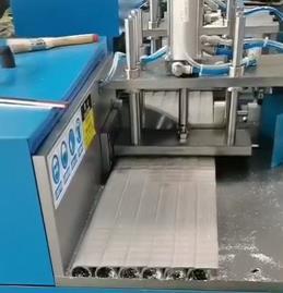 全自動切鋁機400鋸切圖 全自動切鋁機400鋸切圖