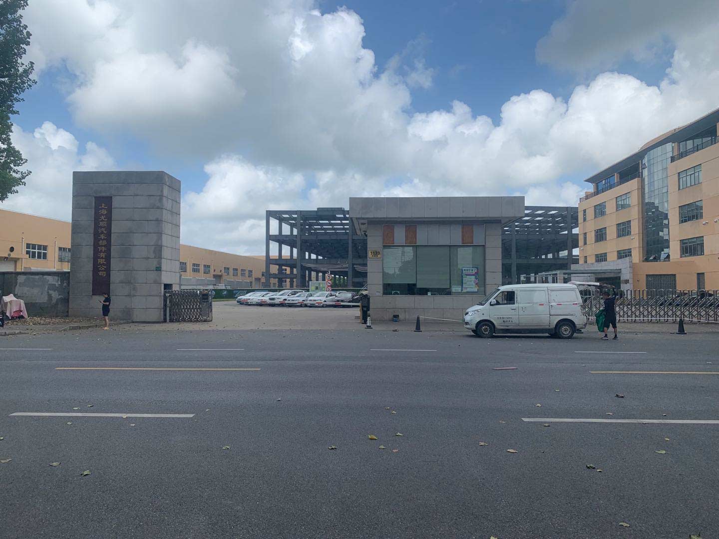 鋁材切割機(jī)廠家自述--談合作也許一句話,也許是十幾次拜訪