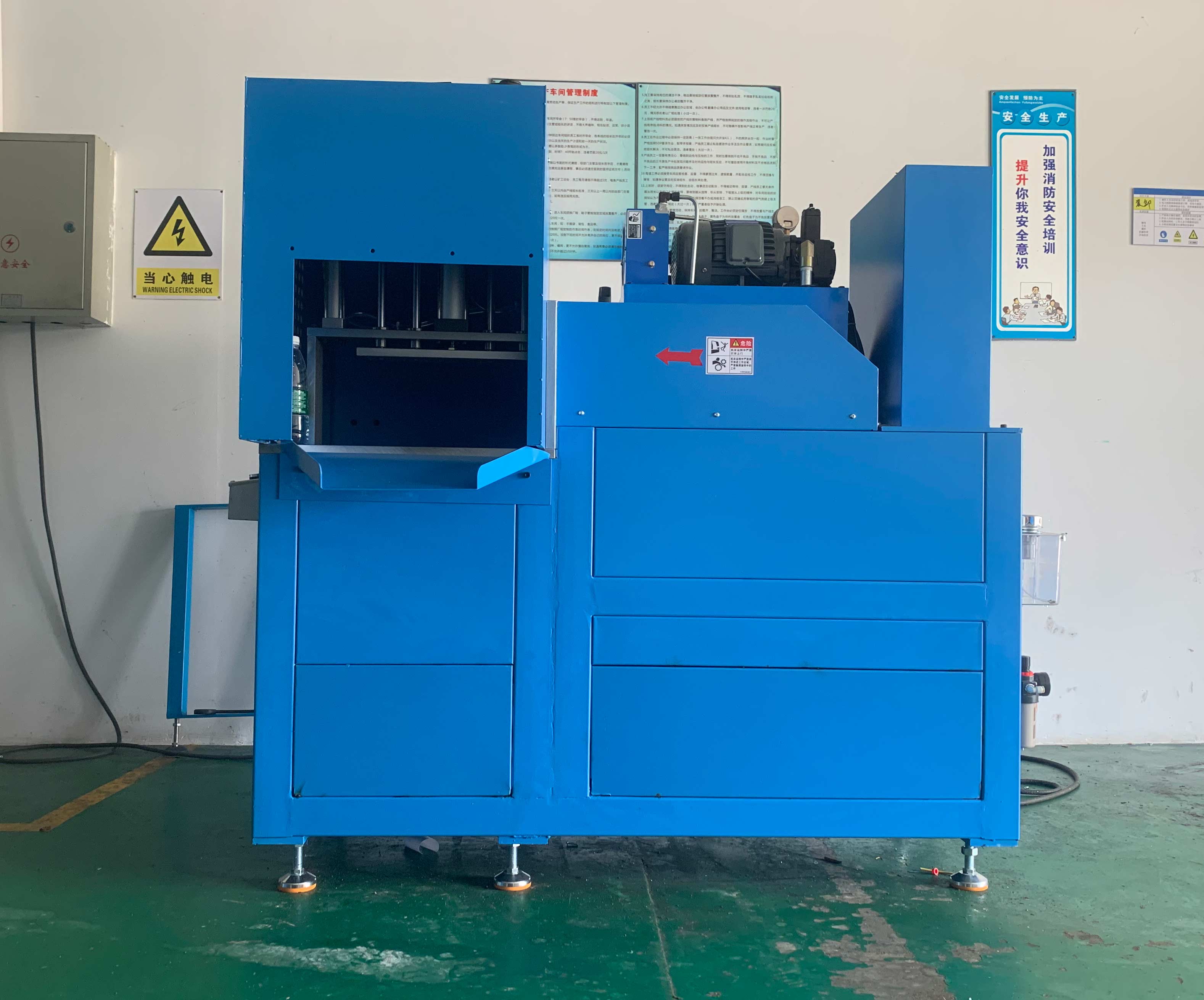 鋁型材自動切割機(jī)上下進(jìn)刀 鋁型材自動切割機(jī)上下進(jìn)刀